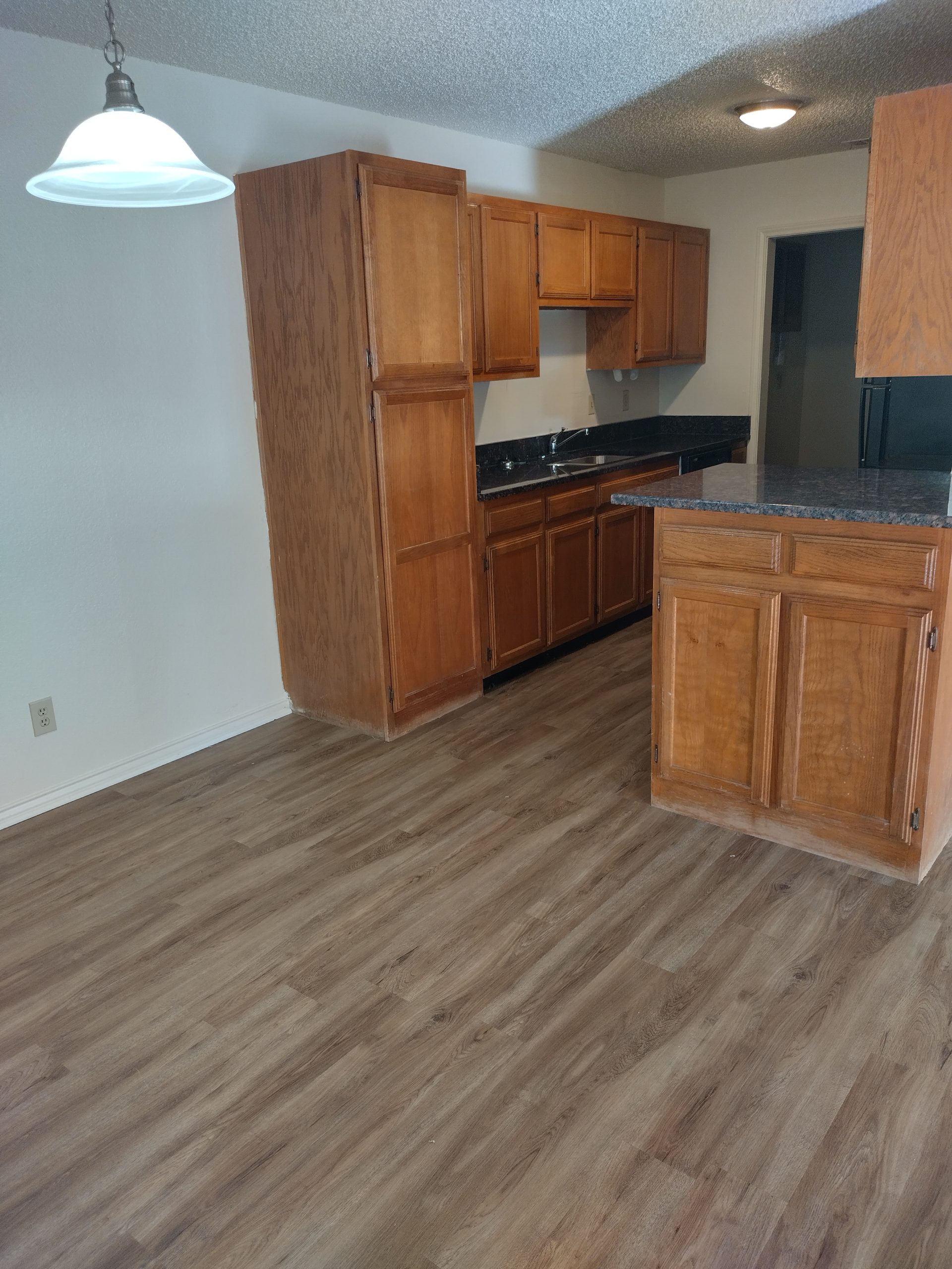 Lakeshore Village Apartments 