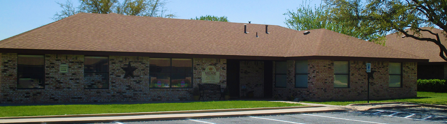 Lakeshore Village Apartments https://lakeshorevillage.legacytheme.ghosttreedigital.com/wp-content/uploads/sites/25/2025/12/footer-villas.jpg