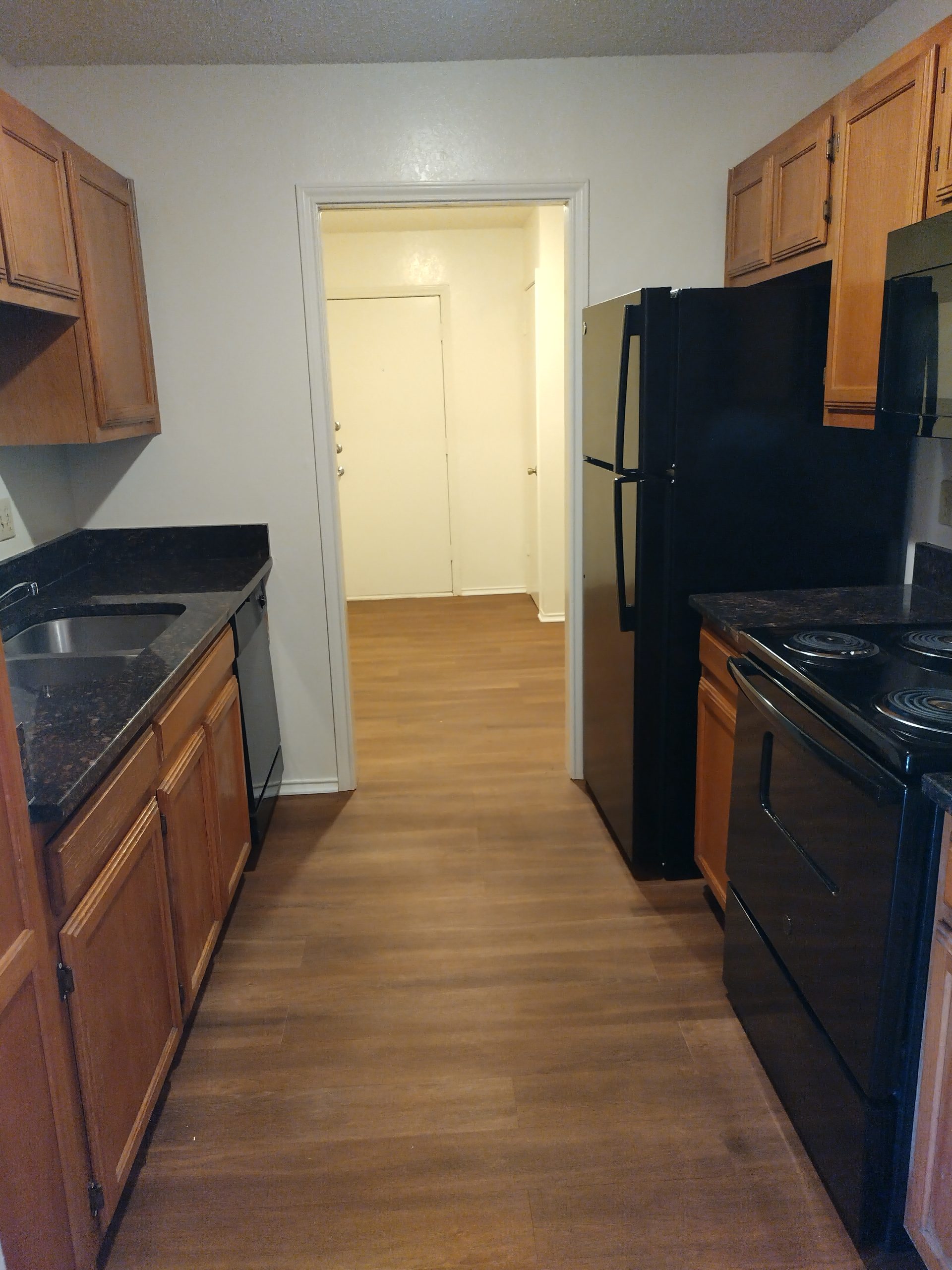 Lakeshore Village Apartments 