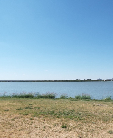 Lakeshore Village Apartments 