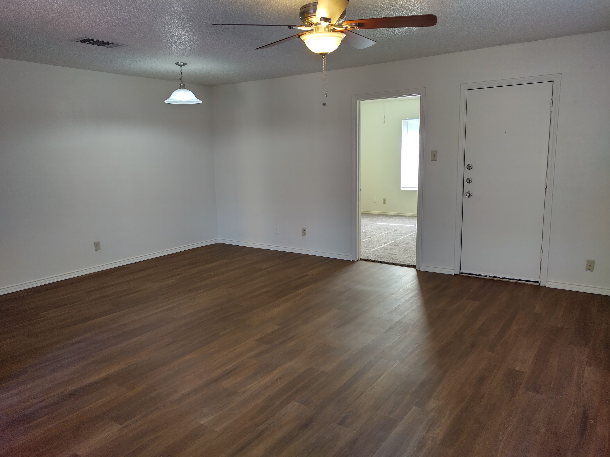 Lakeshore Village Apartments 